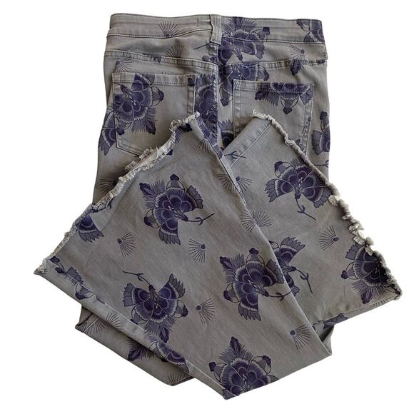 Free People We The Free Floral Print Bell Bottom Jeans Gray Size 24 - Picture 2 of 9